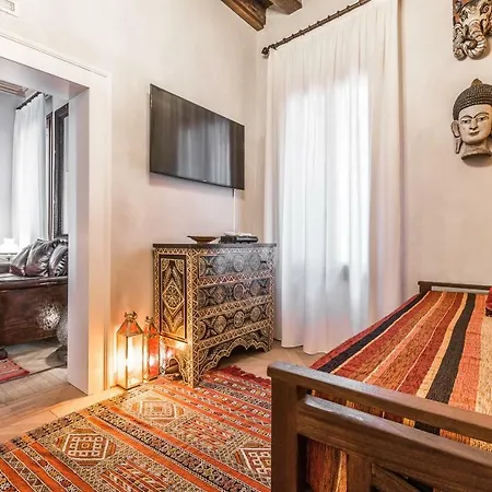 Ca' Via Della Seta Apartman *